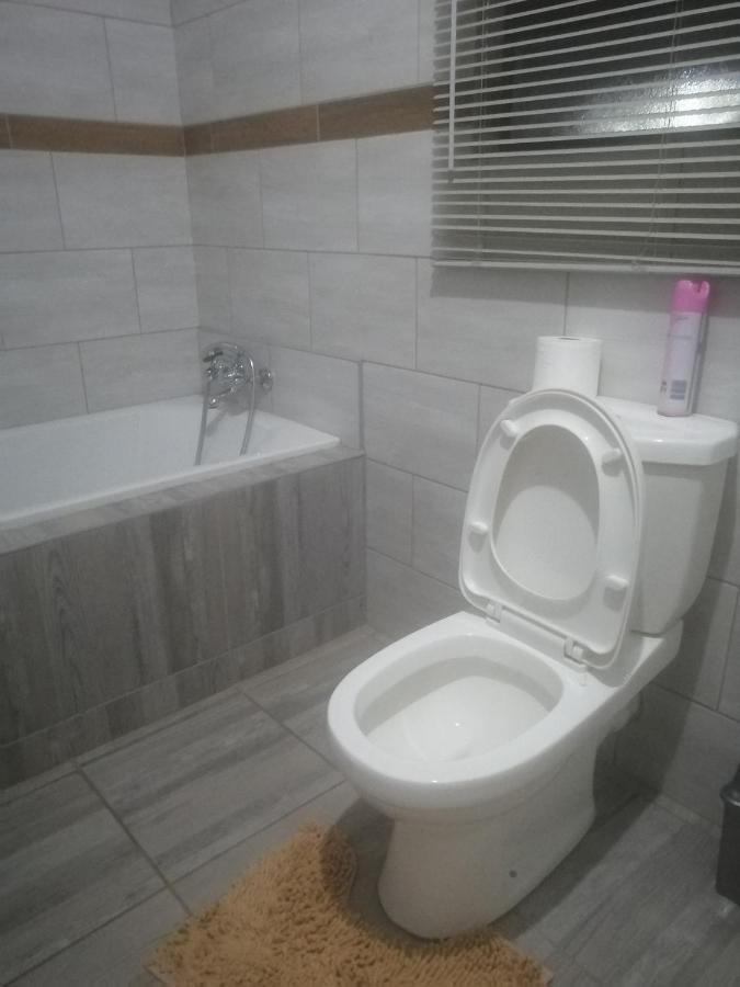 Lala Poa Guest House 克莱克斯多普 外观 照片