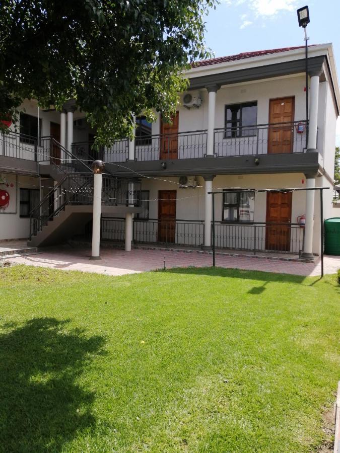 Lala Poa Guest House 克莱克斯多普 外观 照片