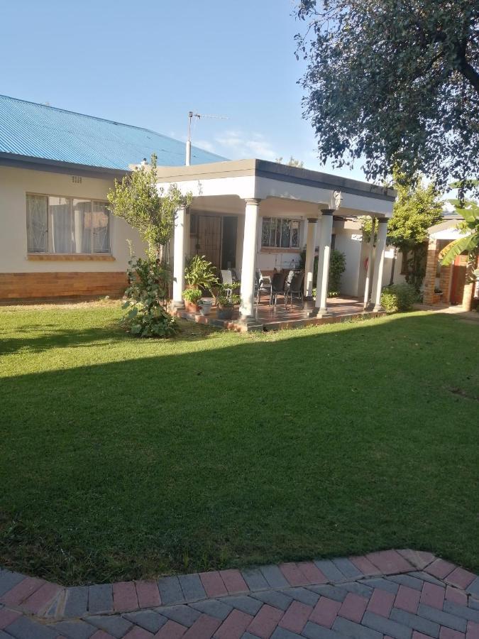 Lala Poa Guest House 克莱克斯多普 外观 照片