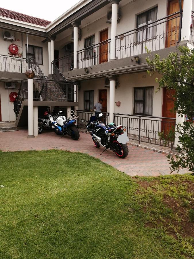 Lala Poa Guest House 克莱克斯多普 外观 照片