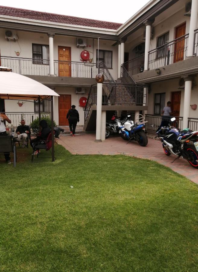 Lala Poa Guest House 克莱克斯多普 外观 照片